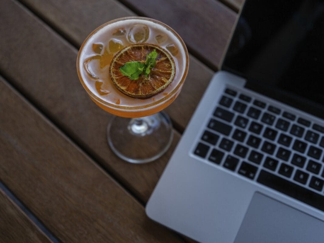 cocktail-8308286_1280