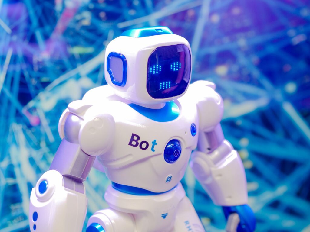 Humanoidalny robot z wyświetlaczem LED na twarzy